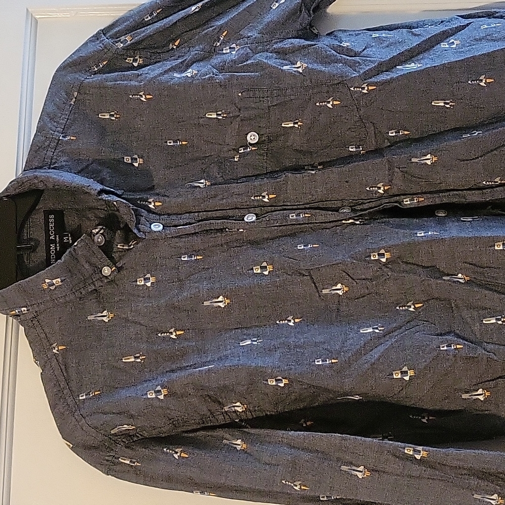 Medium Random Access Rocketship Button-up - Picture 2 of 3